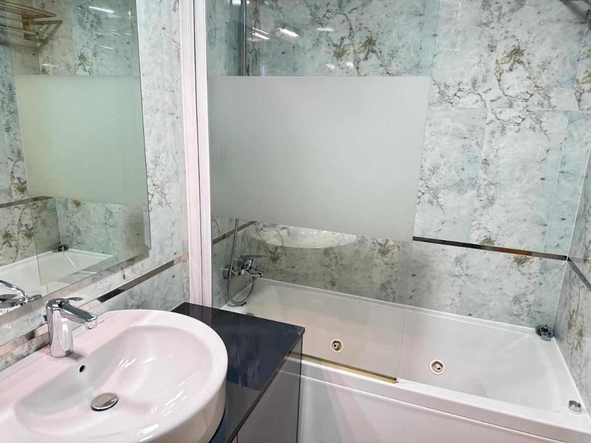 Apartamento Gran Via - Parking Gratis Salamanca Eksteriør bilde